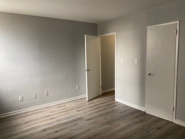 65 Park Street East - Photo 10