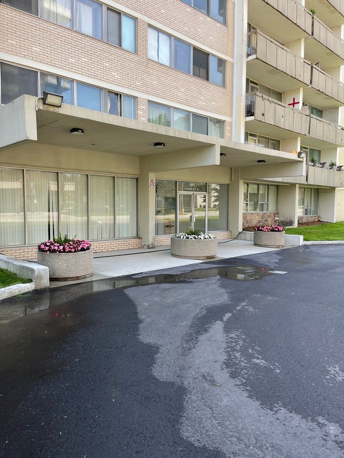 65 Park Street East - Photo 3