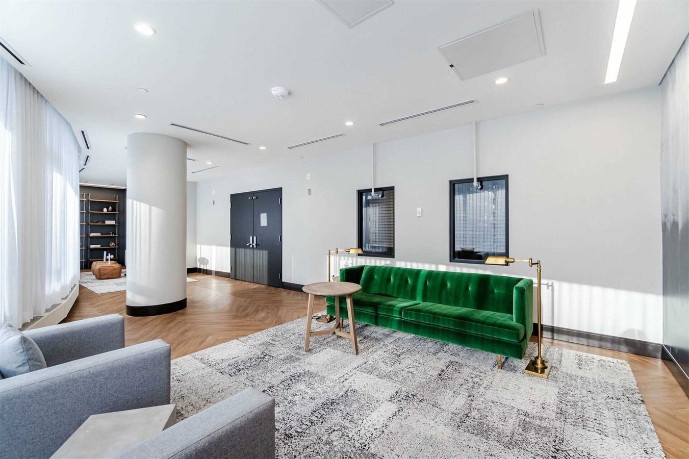 2520 Eglinton Avenue West - Photo 35