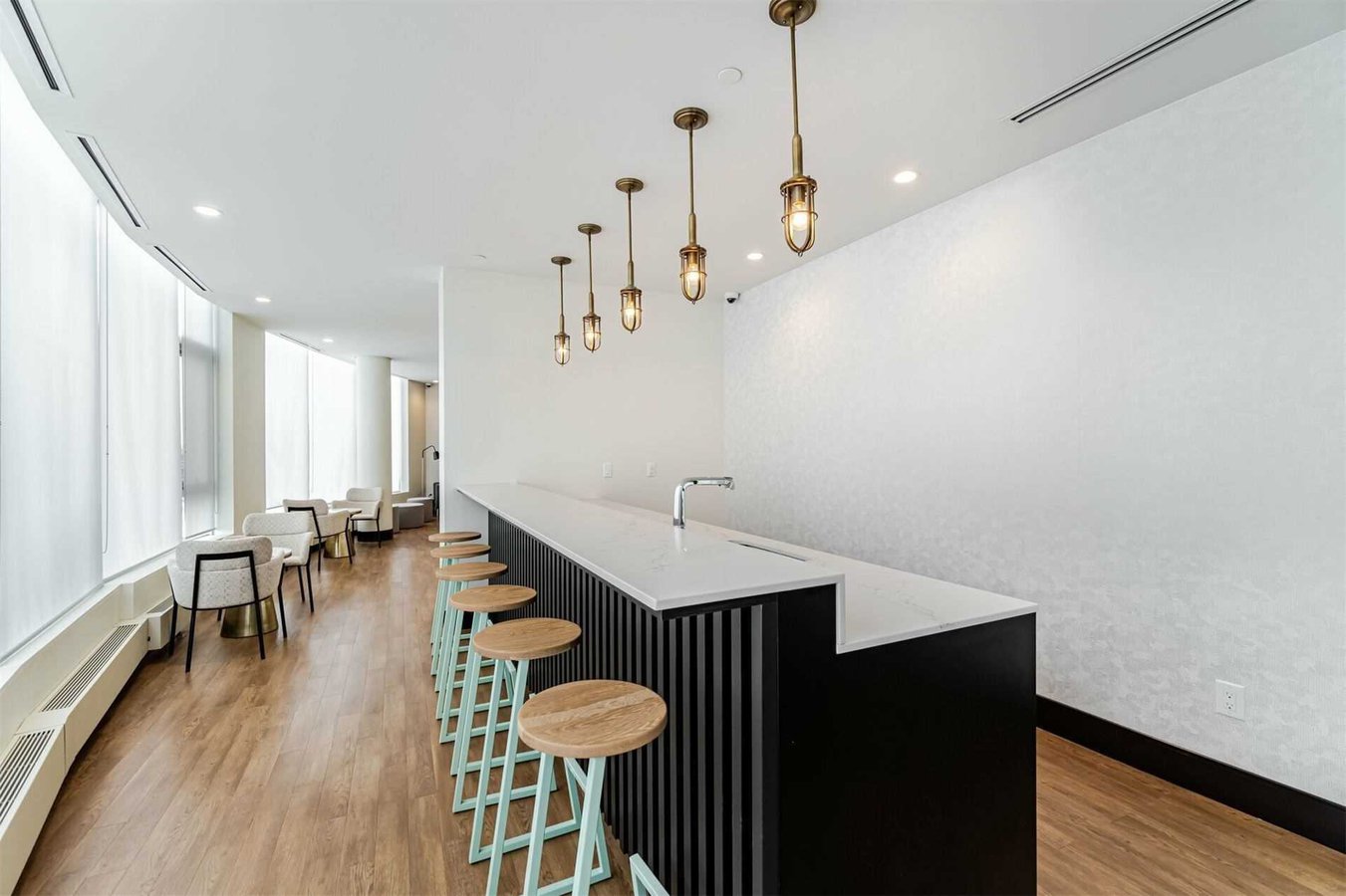 2520 Eglinton Avenue West - Photo 34