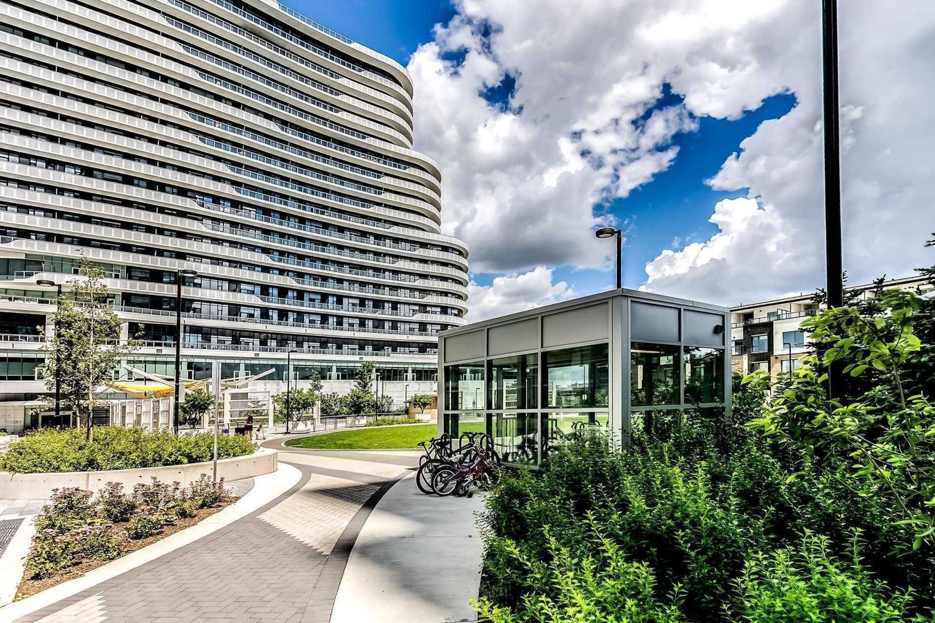 2520 Eglinton Avenue West - Photo 37