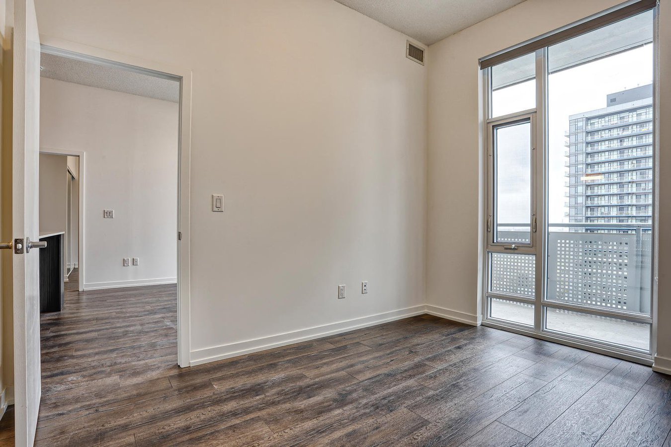 2520 Eglinton Avenue West - Photo 20