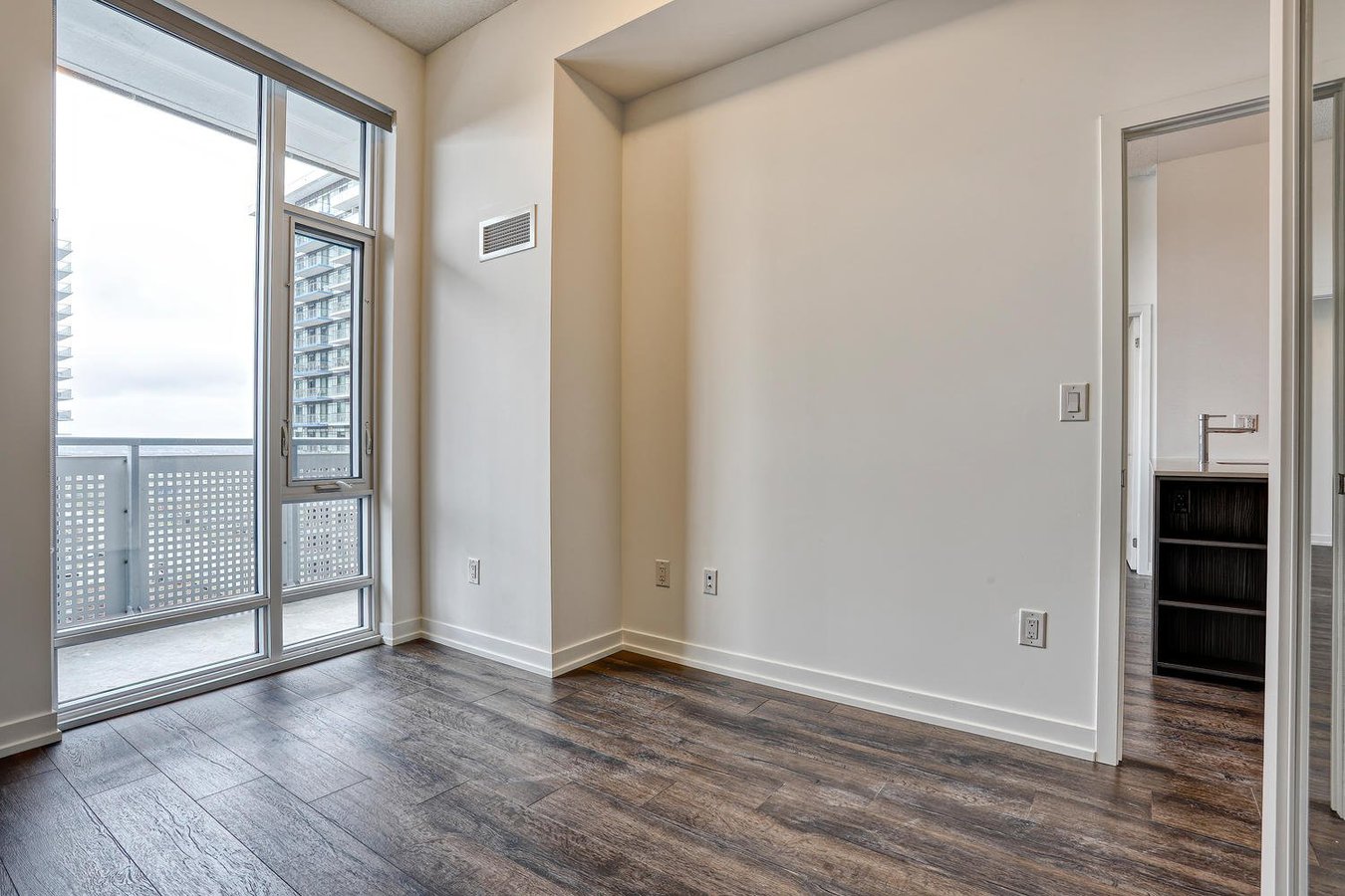 2520 Eglinton Avenue West - Photo 25