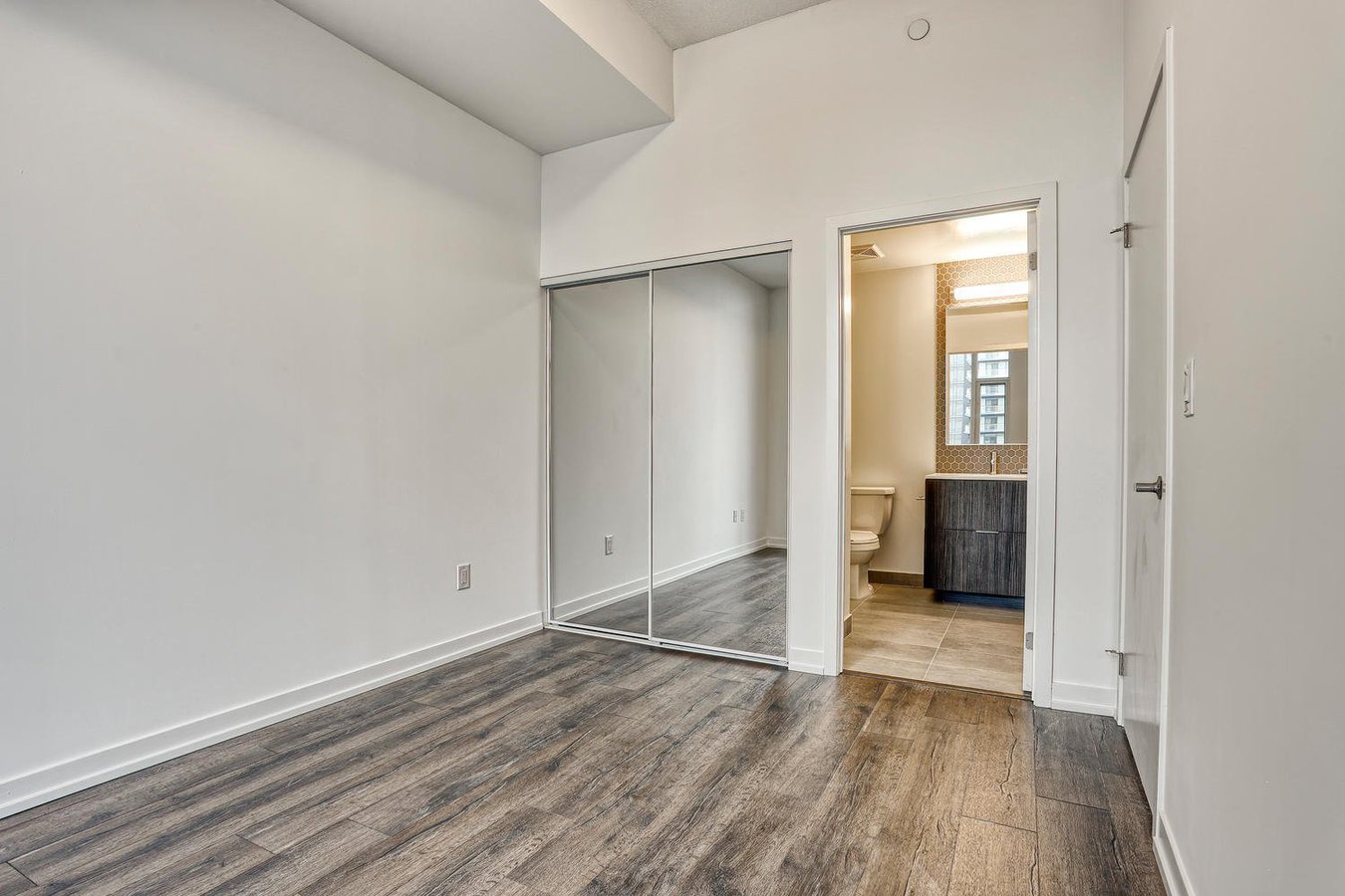 2520 Eglinton Avenue West - Photo 21
