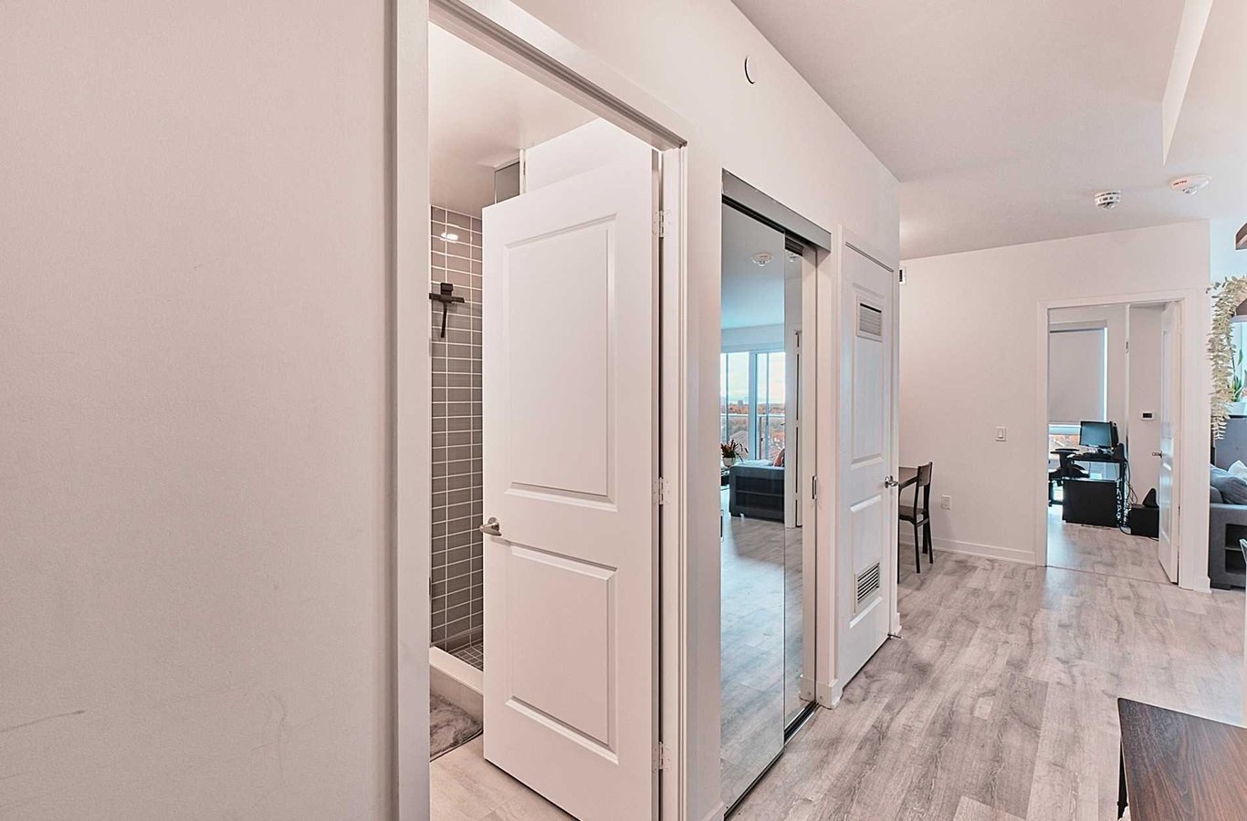4655 Metcalfe Avenue - Photo 3