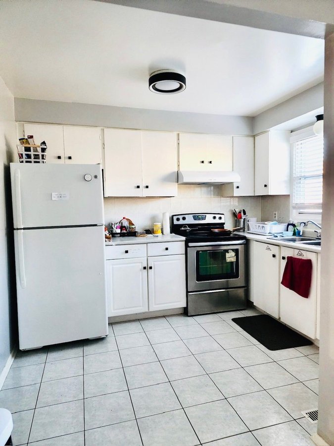 Apartments Condos and Houses for Rent Under 1,000 in Mississauga