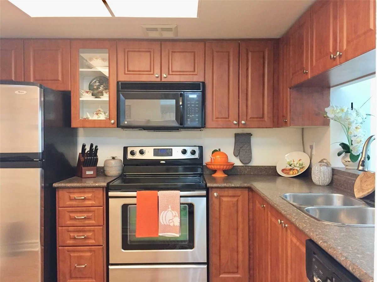 300 Webb Drive - Photo 7