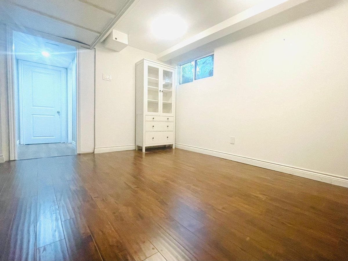 1274 Lorne Park Road - Photo 7