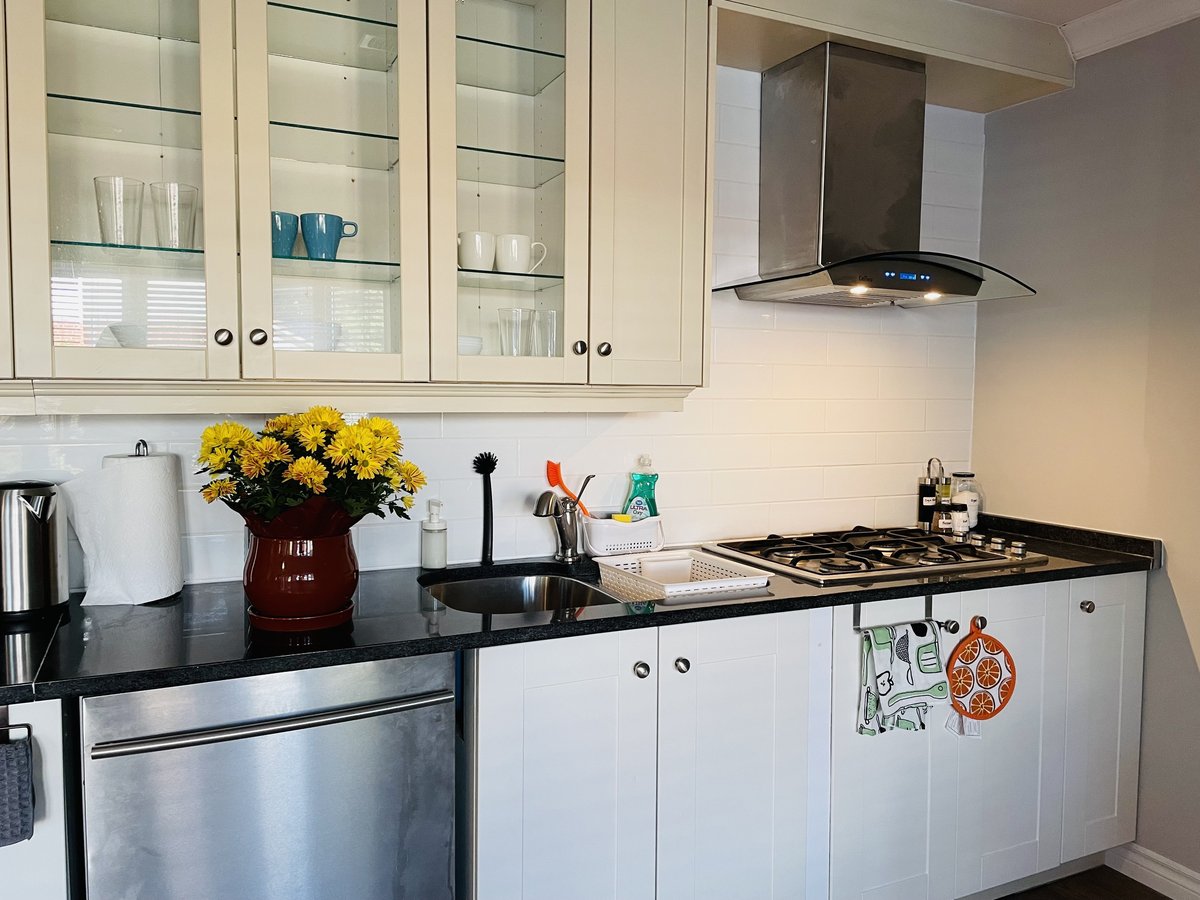 2263 Harcourt Crescent - Photo 7