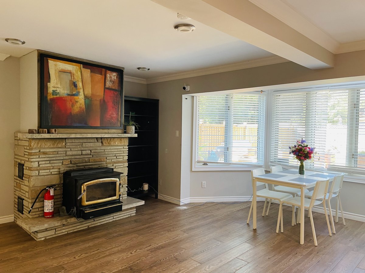 2263 Harcourt Crescent - Photo 9