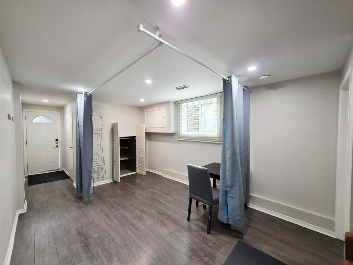 4216 Jefton Crescent - Photo 2