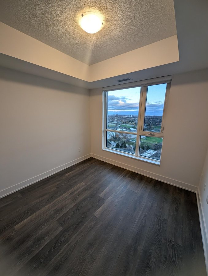 202 Burnhamthorpe Road East - Photo 11