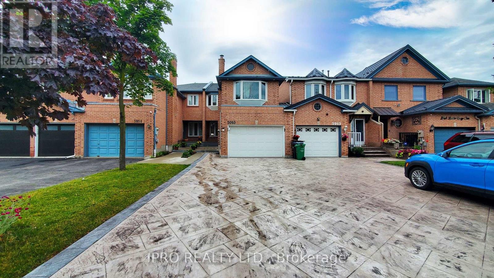 5060 MOULIN ROUGE CRESCENT - Photo 1