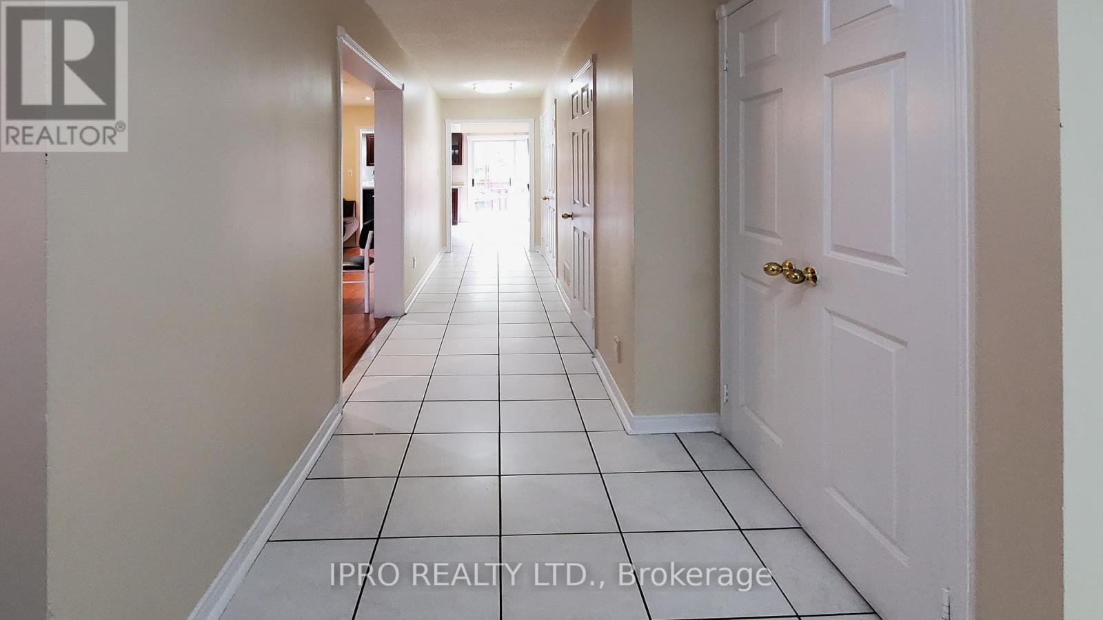 5060 MOULIN ROUGE CRESCENT - Photo 2