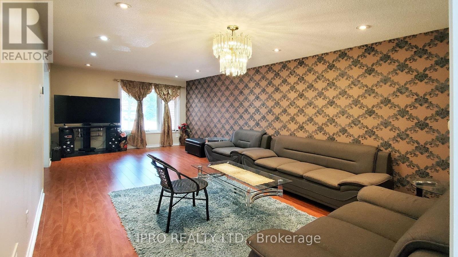 5060 MOULIN ROUGE CRESCENT - Photo 4