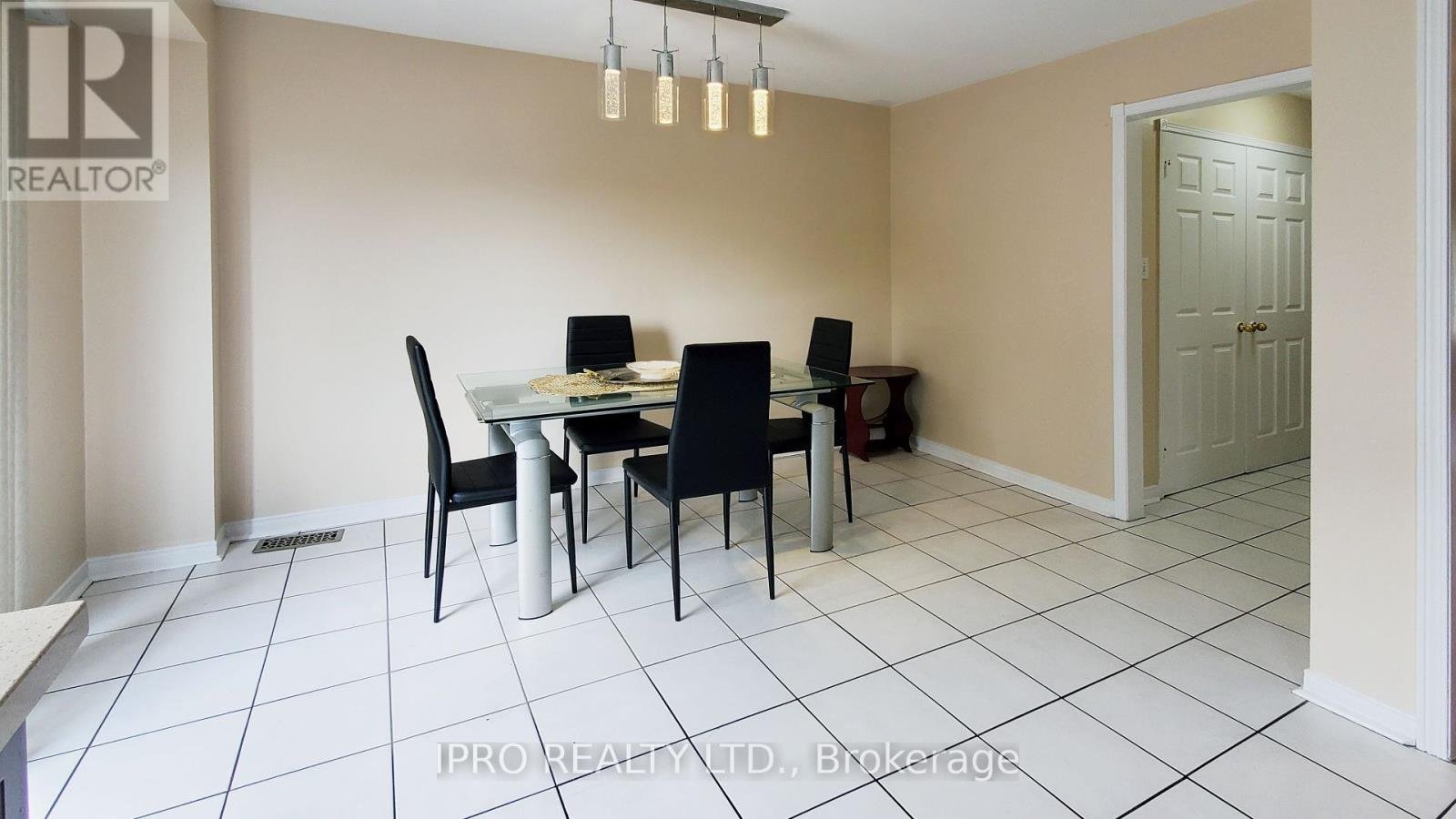 5060 MOULIN ROUGE CRESCENT - Photo 8
