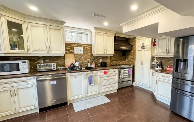 Roseglen Court - Photo 16