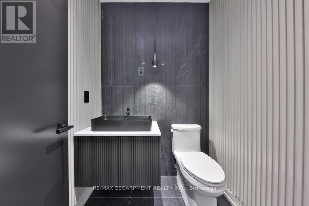 20B BROADVIEW AVENUE - Photo 6