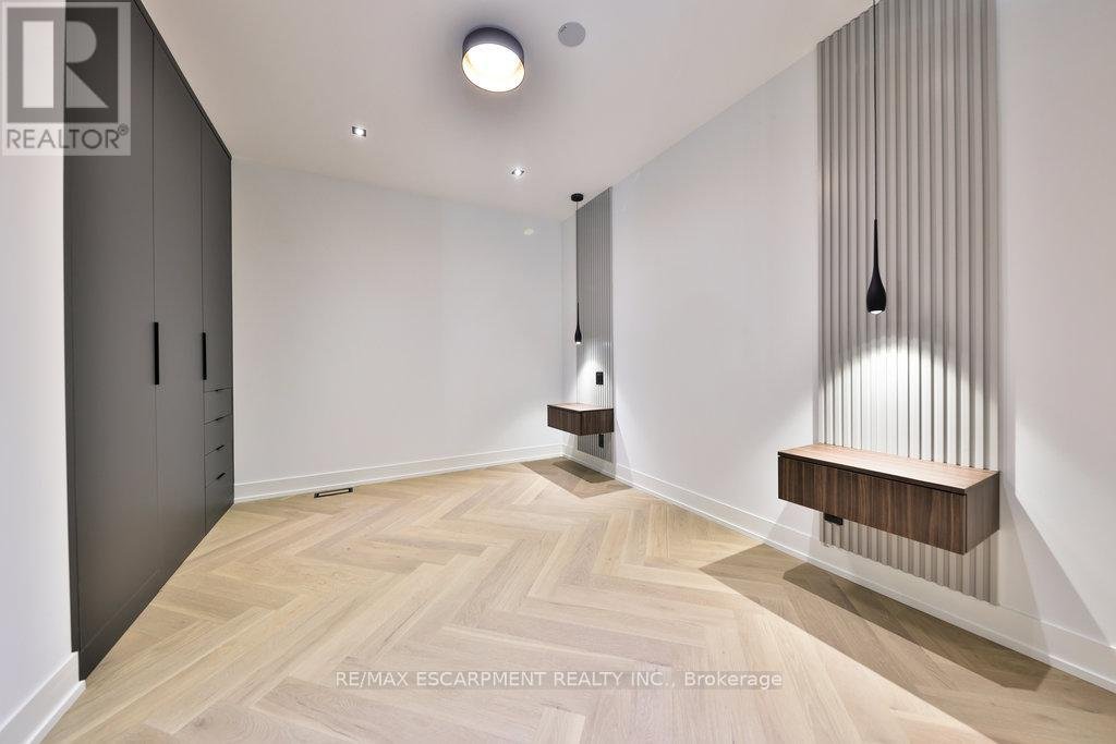 20B BROADVIEW AVENUE - Photo 20