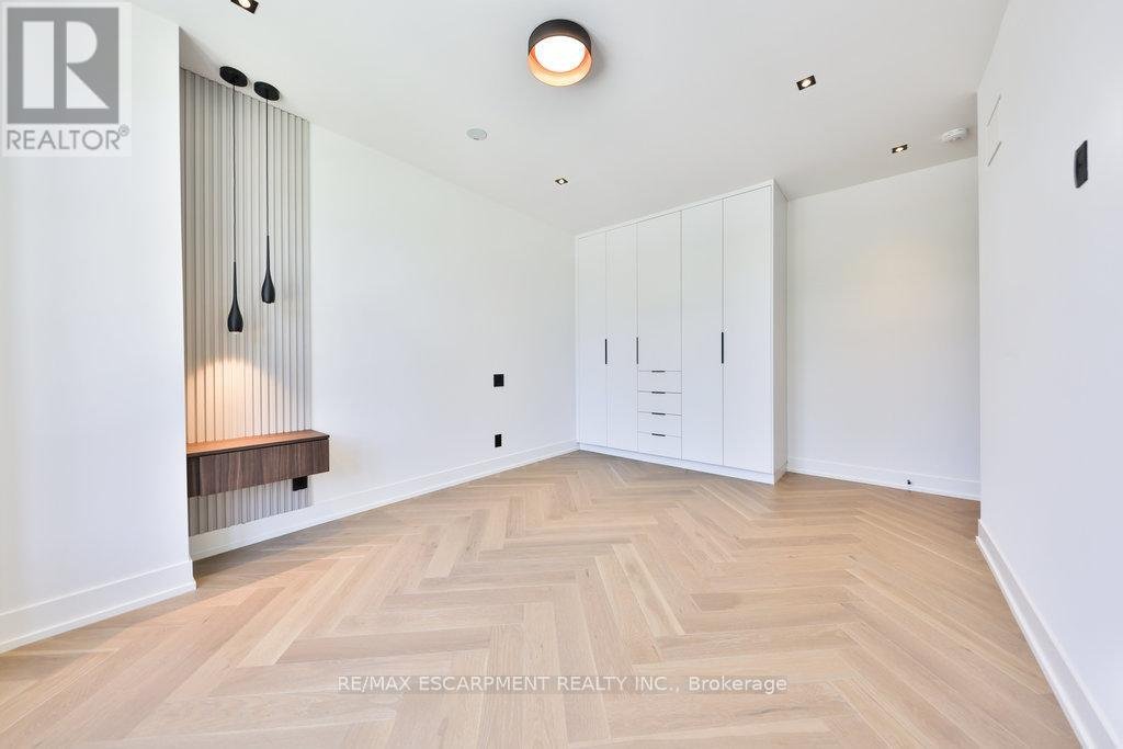 20B BROADVIEW AVENUE - Photo 24