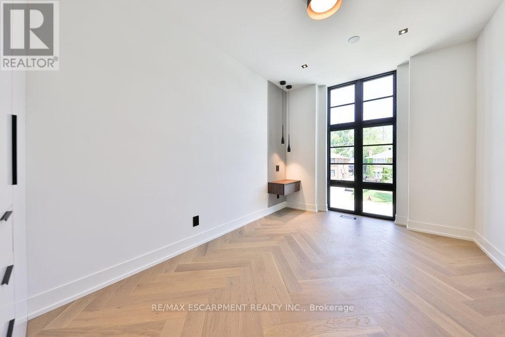 20B BROADVIEW AVENUE - Photo 25
