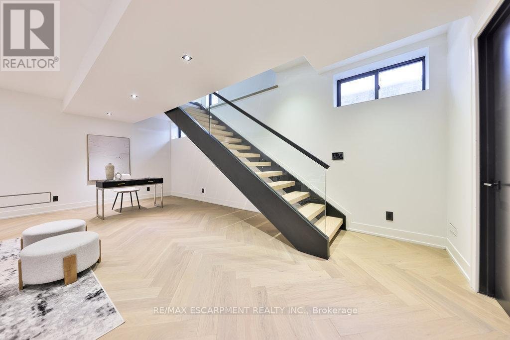 20B BROADVIEW AVENUE - Photo 26
