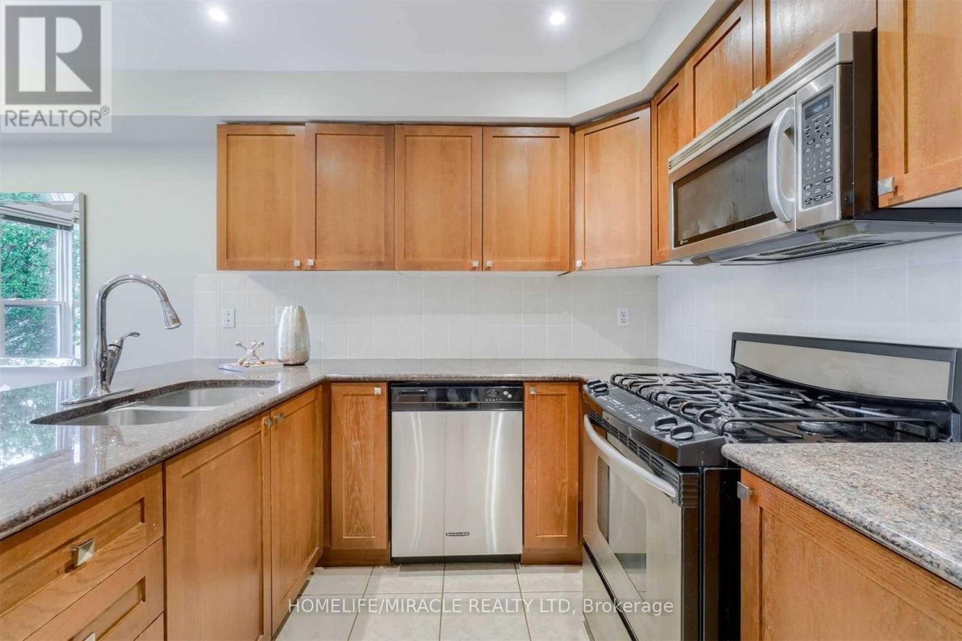 122 - 5980 WHITEHORN AVENUE - Photo 8