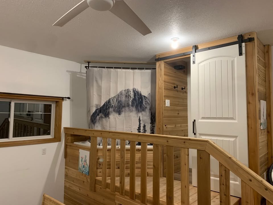 609 Edward Street South West - Photo 6