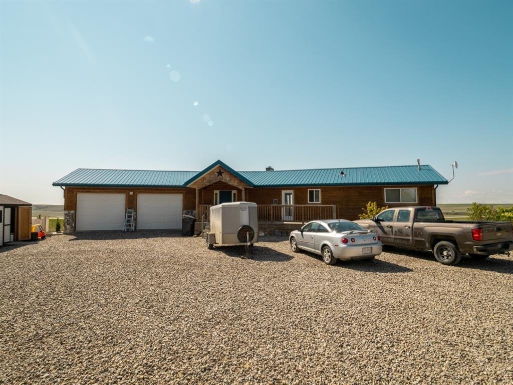 609 Edward Street South West - Photo 1