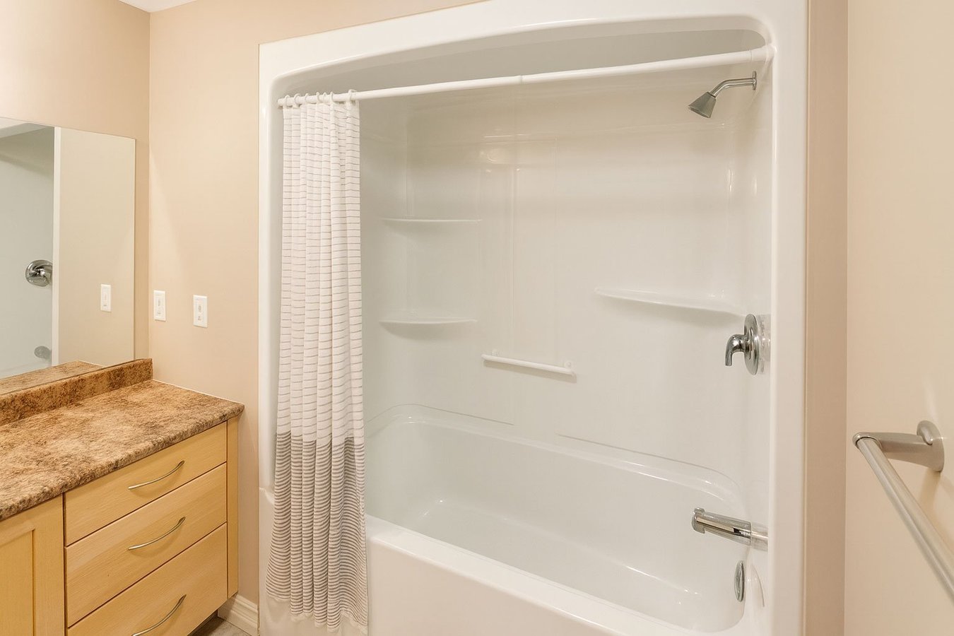 357 McLaughlin Drive - Photo 6