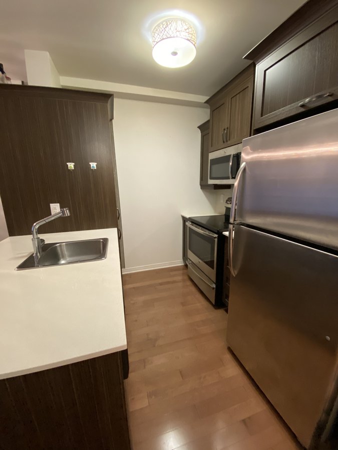 1235 Rue Bishop - Photo 1