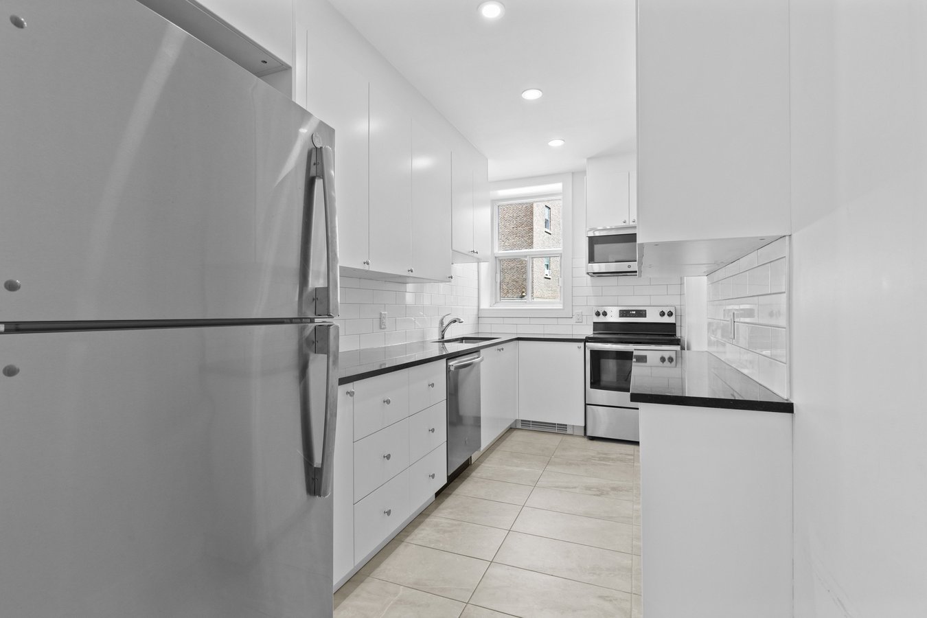 2095 Avenue Lincoln - Photo 1