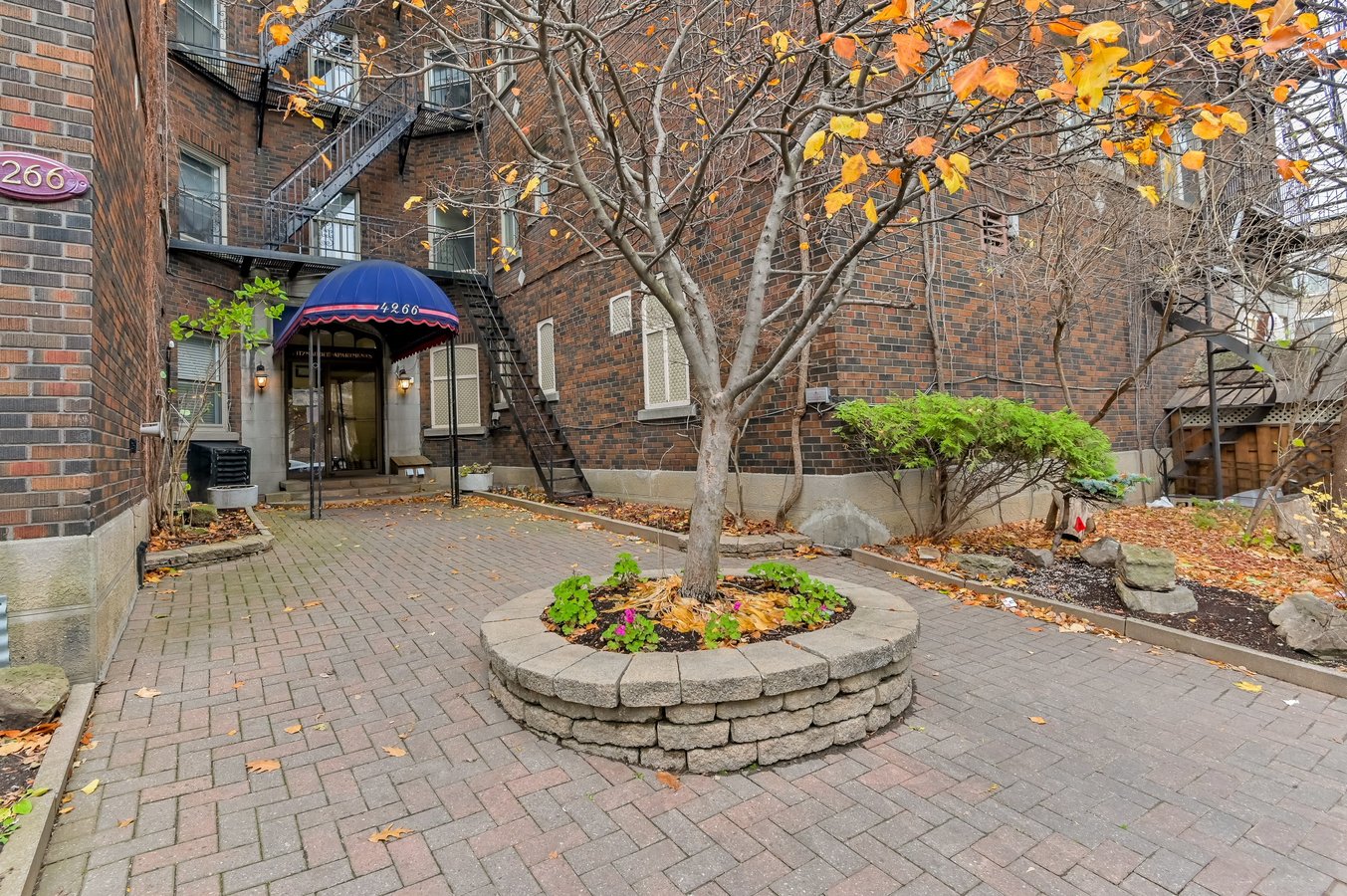 4266 Avenue Old Orchard - Photo 2