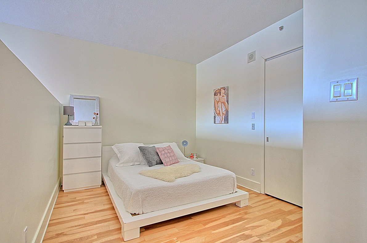 801 Rue de la Commune Est - Photo 8