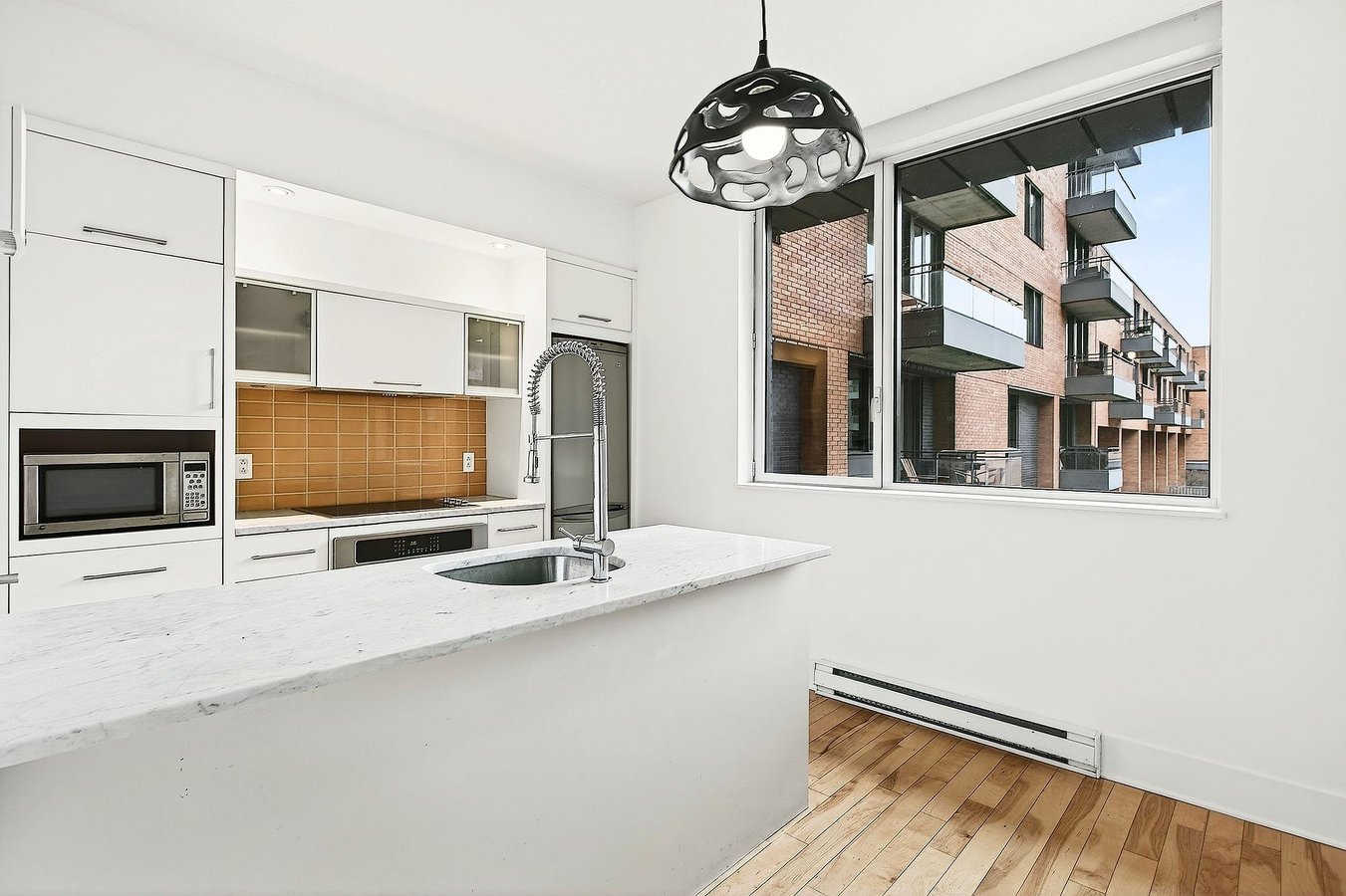 801 Rue de la Commune Est - Photo 4