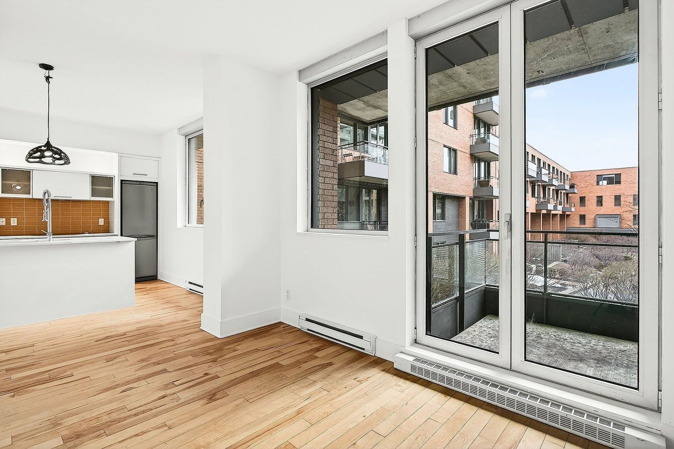 801 Rue de la Commune Est - Photo 5