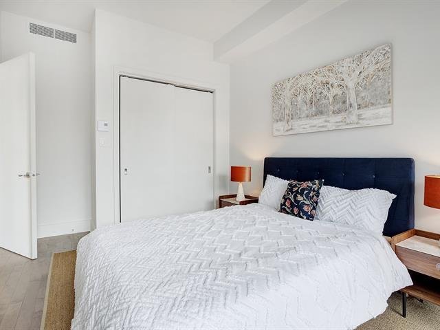 1025 Rue de la Commune Est - Photo 1