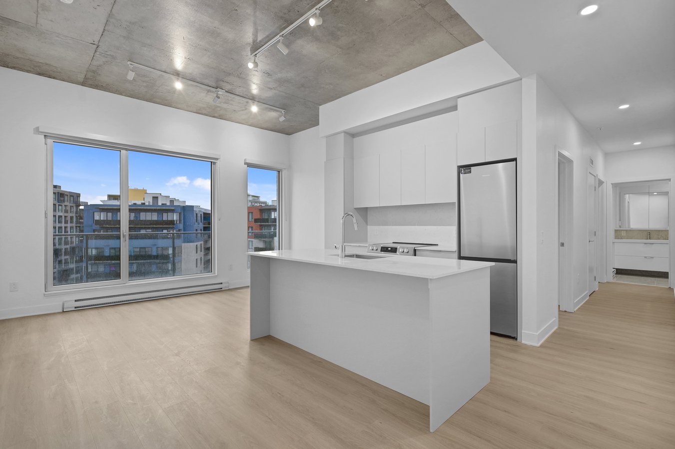 5070 Rue Paré - Photo 6