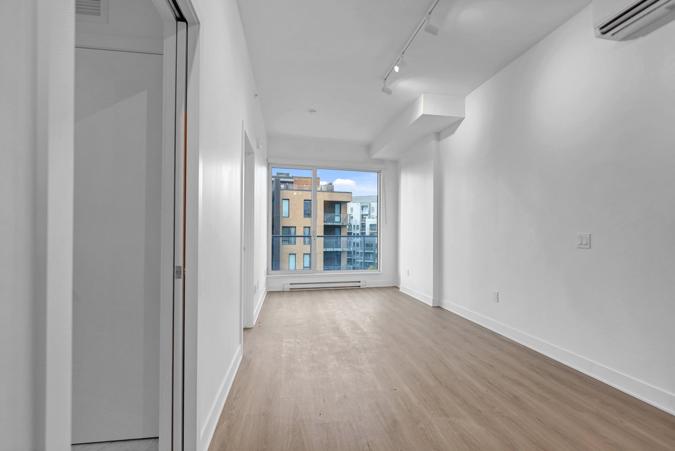5070 Rue Paré - Photo 23