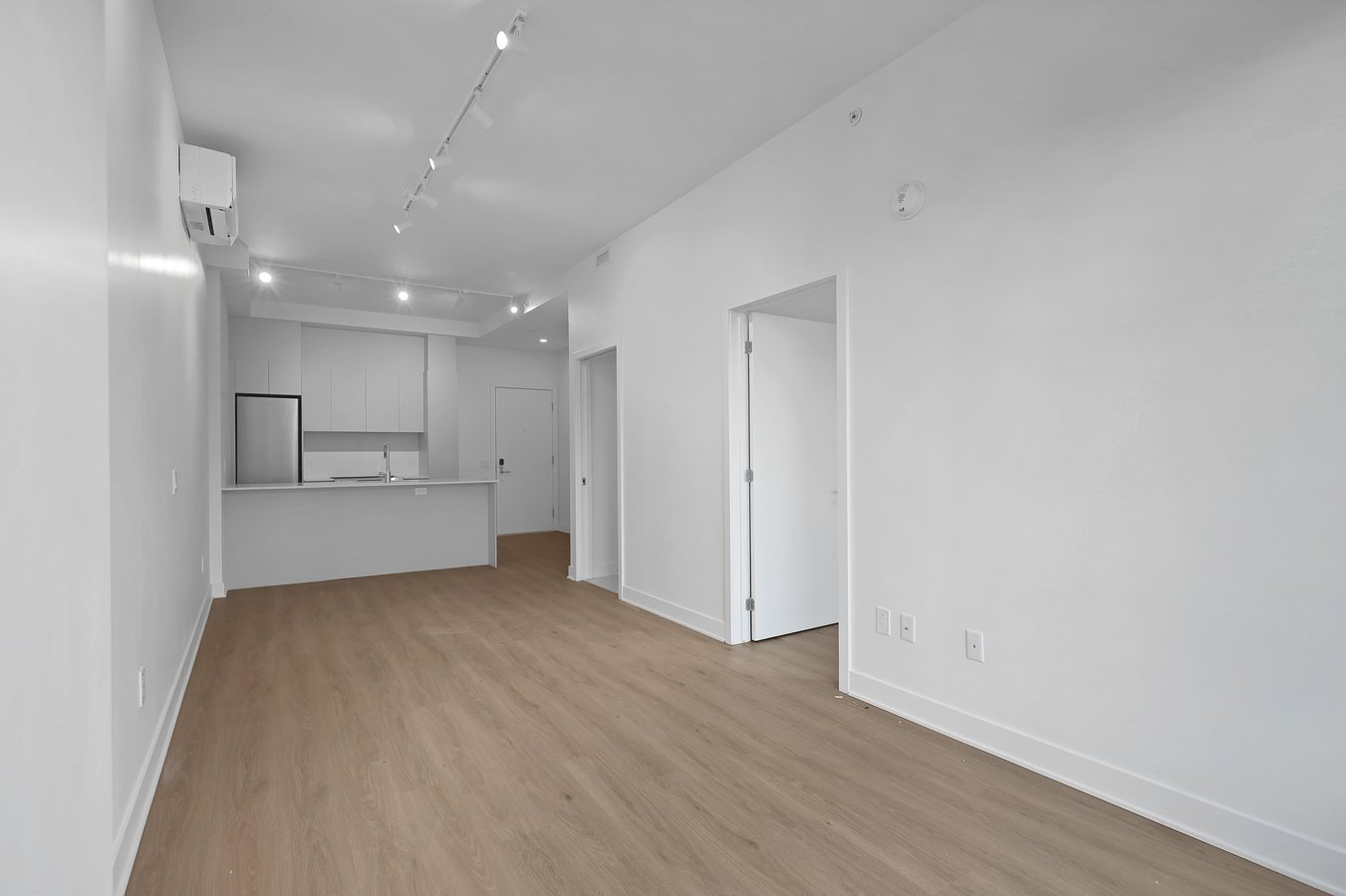 5070 Rue Paré - Photo 22