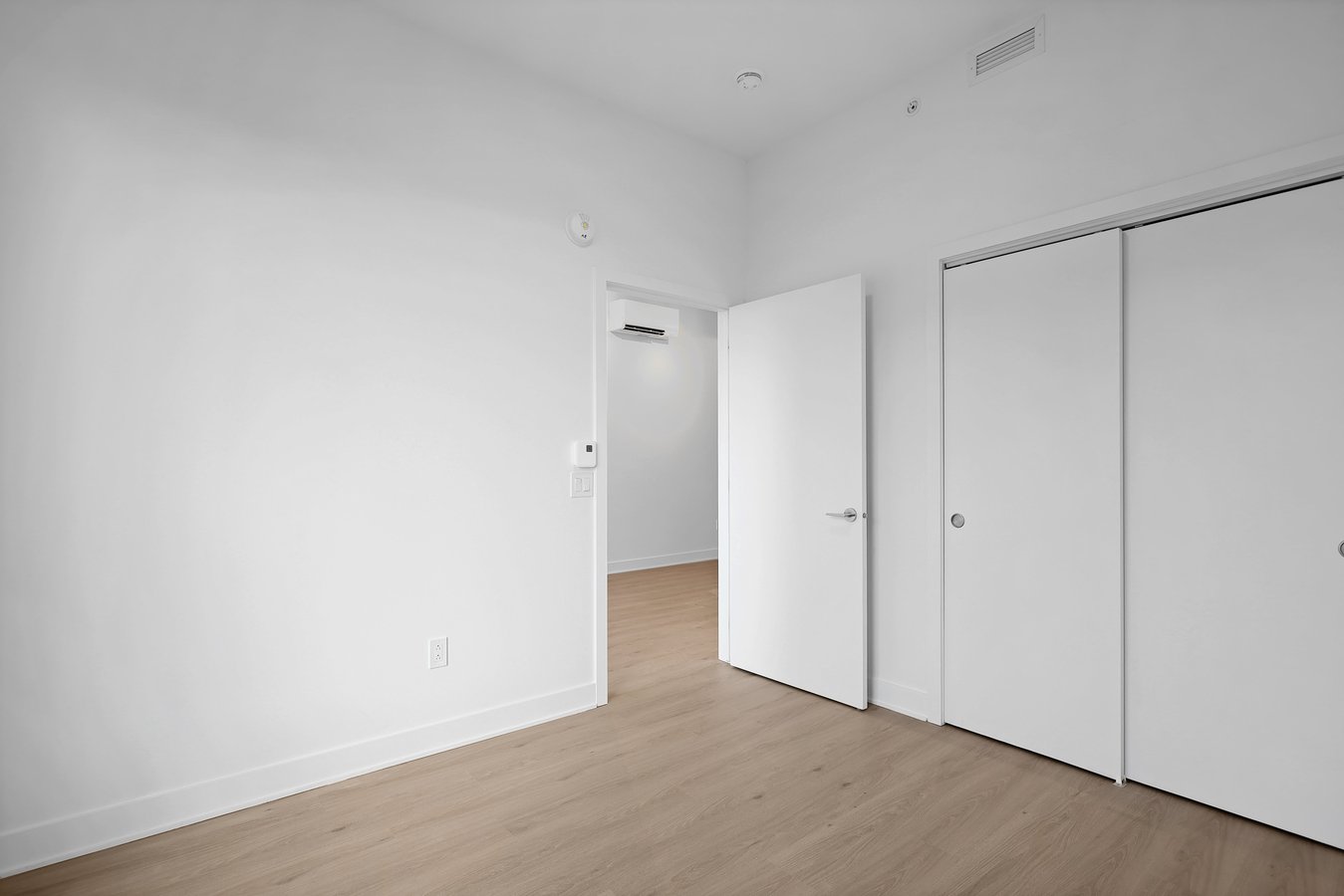 5070 Rue Paré - Photo 27