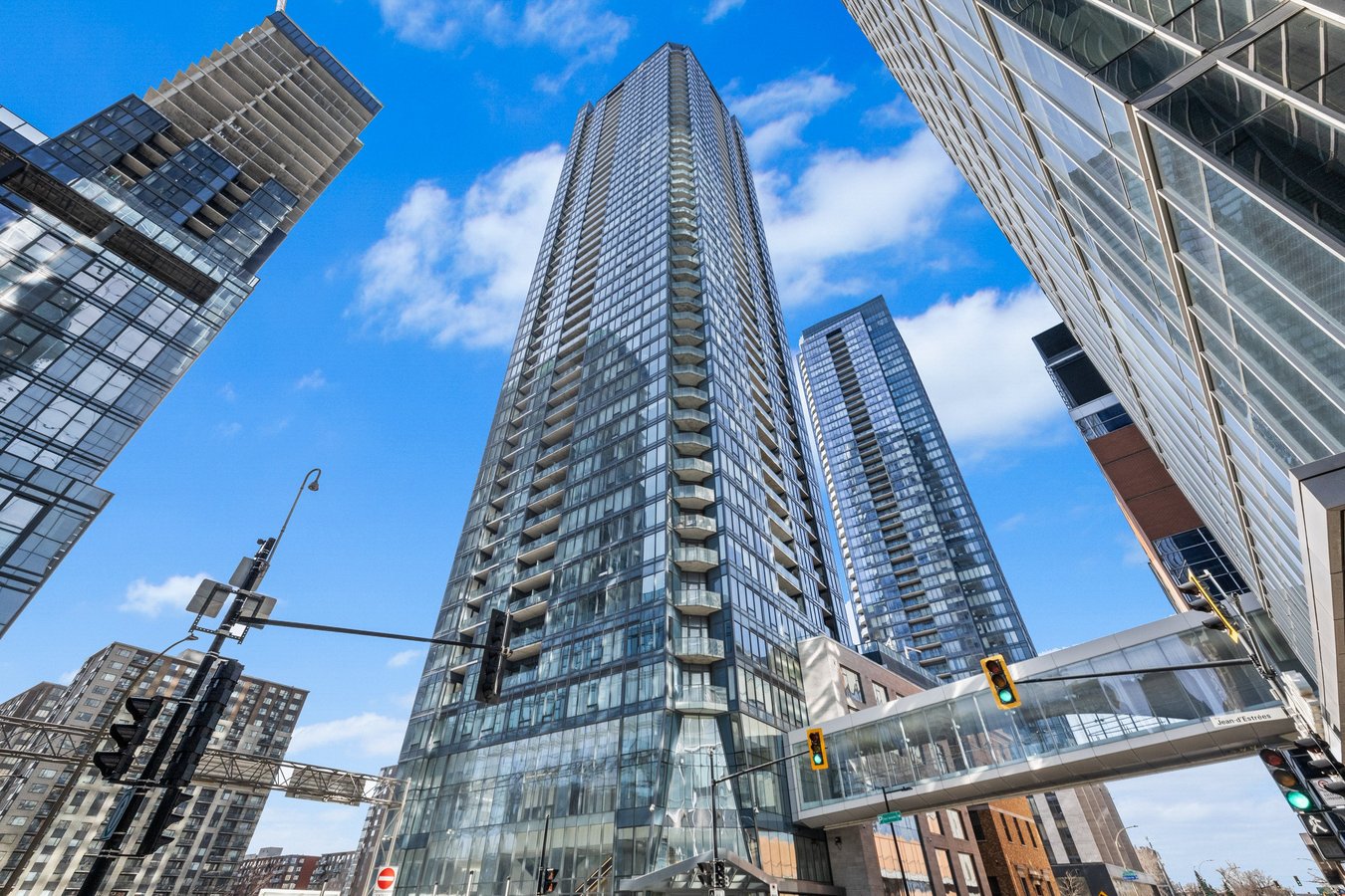 1188 Rue Saint-Antoine Ouest - Photo 1