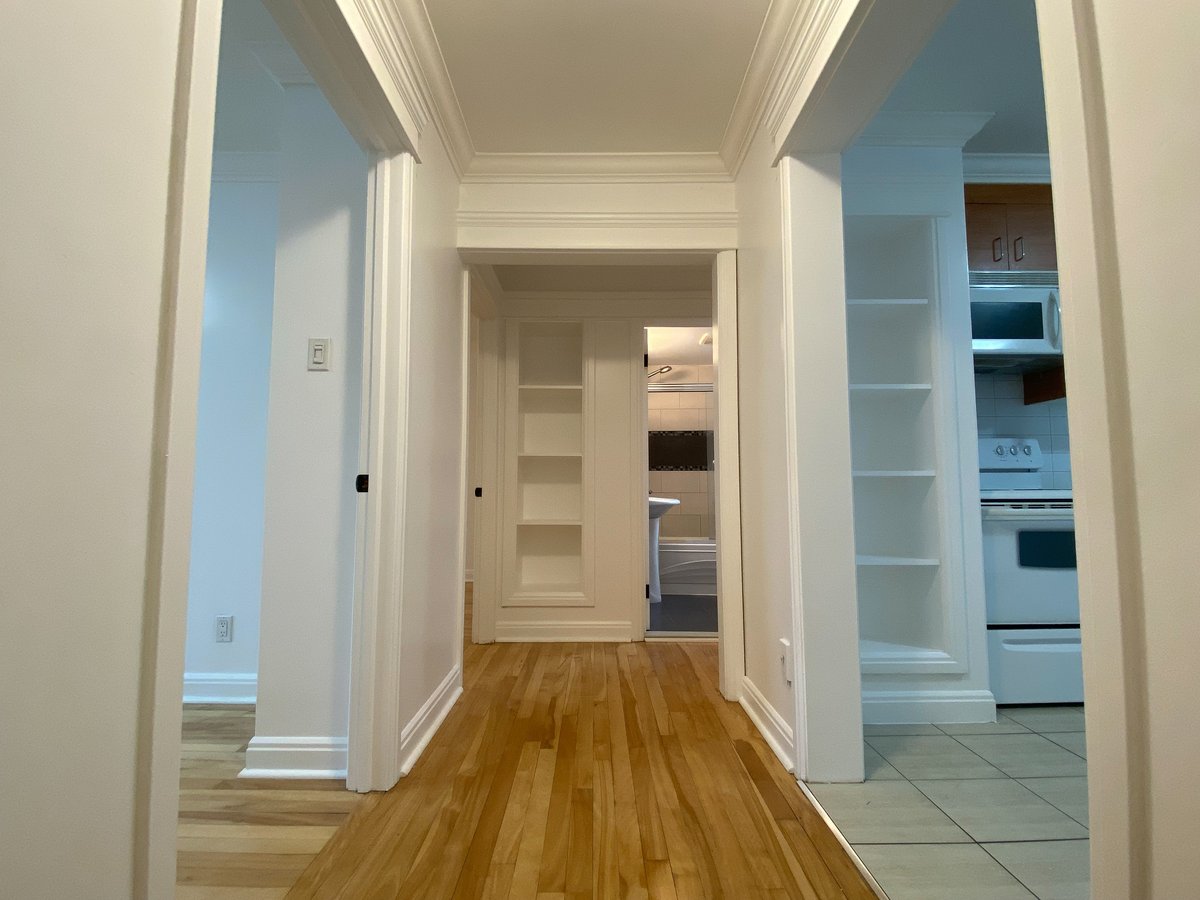 690 Avenue Ogilvy - Photo 5