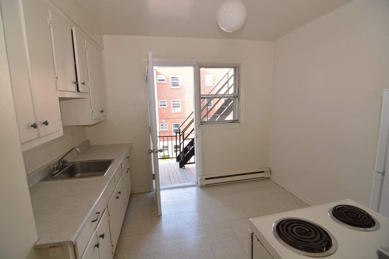 2056 Avenue Trenholme - Photo 6