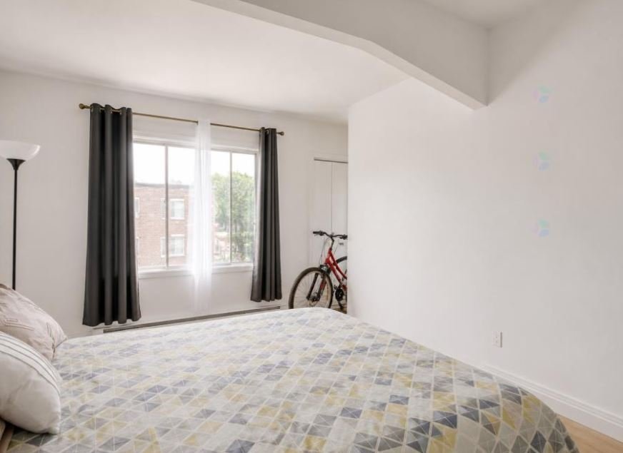 1879 Rue Jarry Est - Photo 2