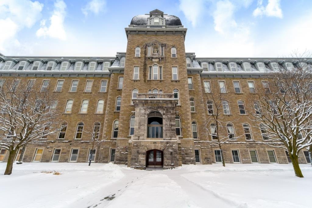 244 Rue Sherbrooke Est - Photo 3