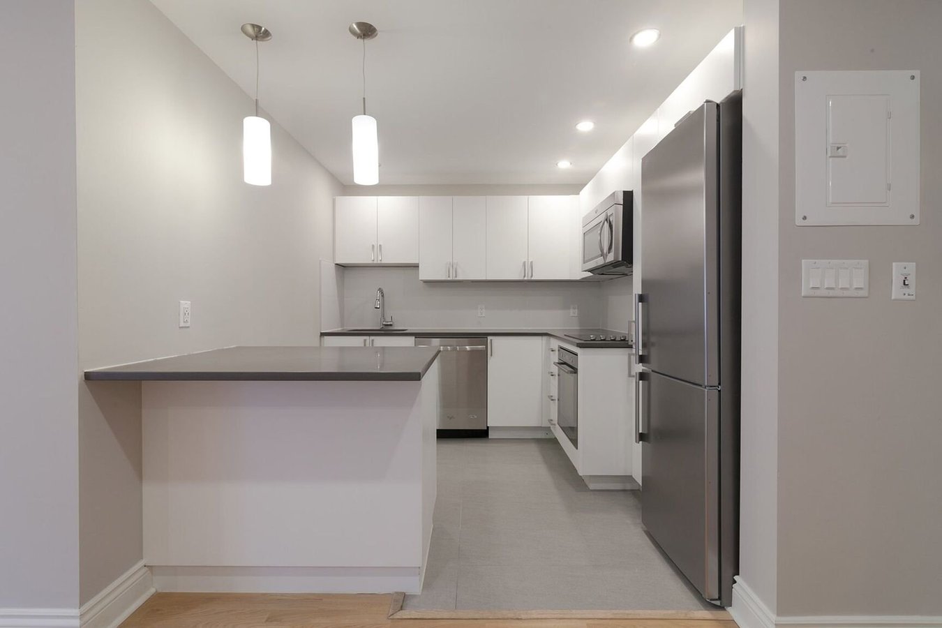 Peter McGill Montréal QC Apartments and Rooms for Rent