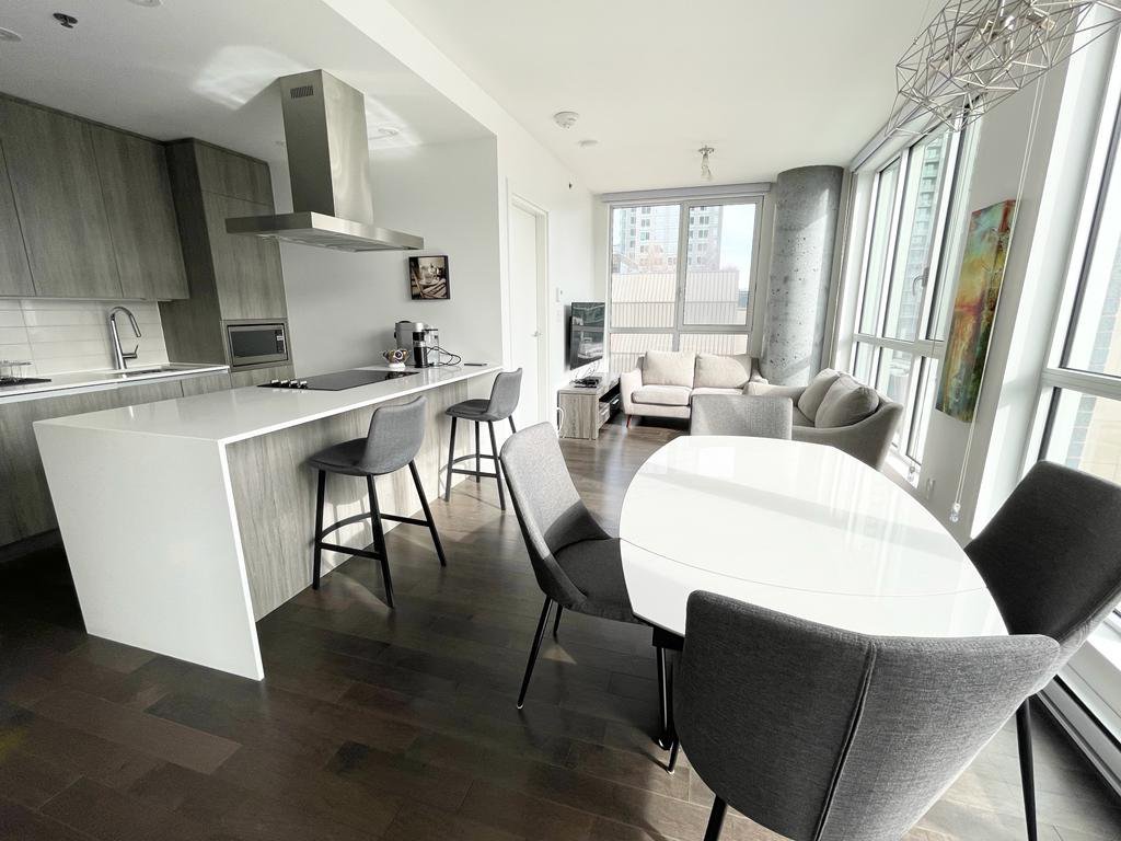 1211 Rue Drummond - Photo 1