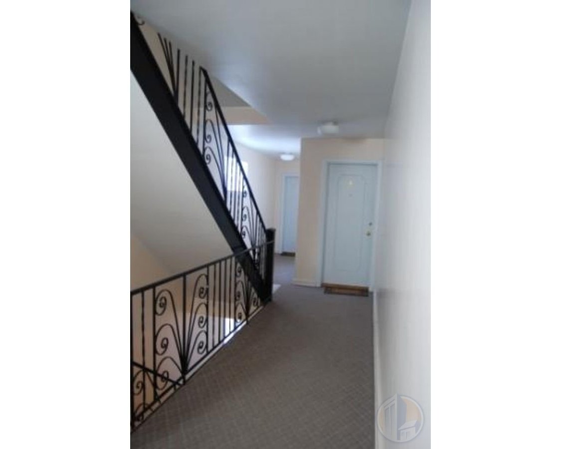 WATERFRONT 4 1/2*RENOVATED*HARDWOOD*APPLIANCES - Photo 16