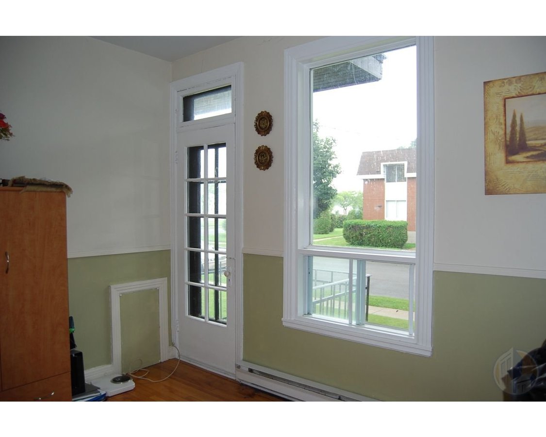 LACHINE WATERFRONT 6-ROOMS*2-FLOORS*2-BEDROOM*YARD - Photo 7